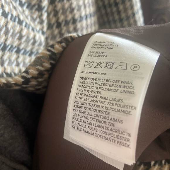 H&M oversized jacket with belt. - Picture 10 of 12